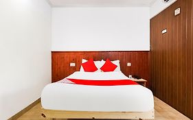 Oval Retreat Palace 3*